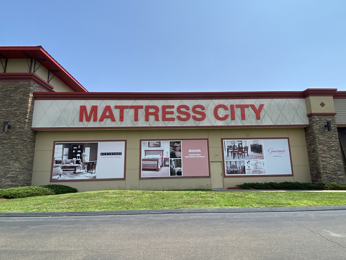 Storefront channel letter sign of Mattress City
